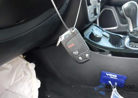 2019 Jeep Compass Limited 4X4 из США, поврежденный, VIN 3C4NJDCB1KT666085